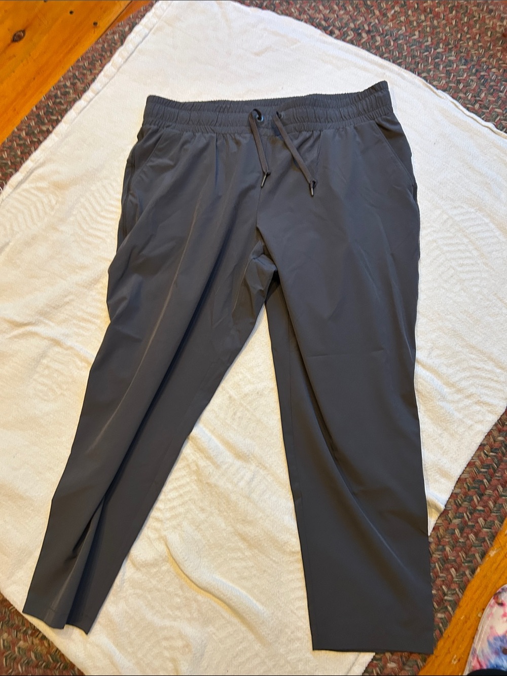 Xersion Women's Ankle Cropped Drawstring Pants - Charcoal